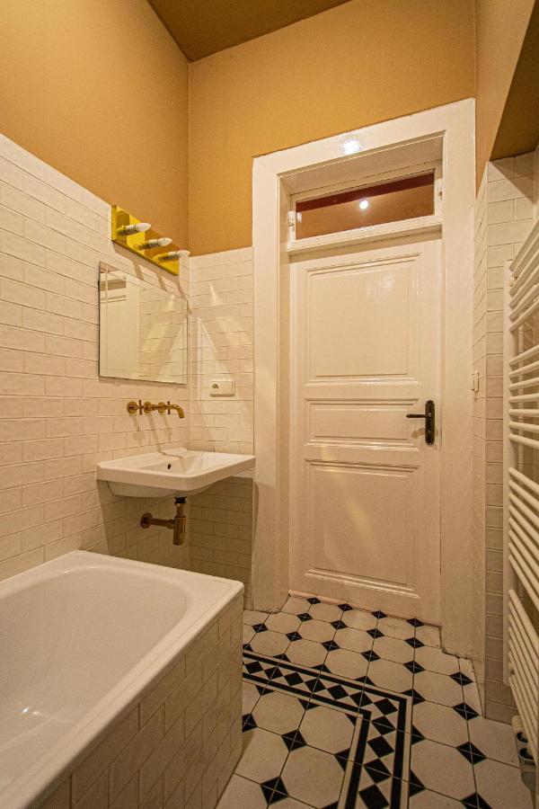 4 Bedrooms 130M2 Apartment At The Main City Square Πράγα Εξωτερικό φωτογραφία