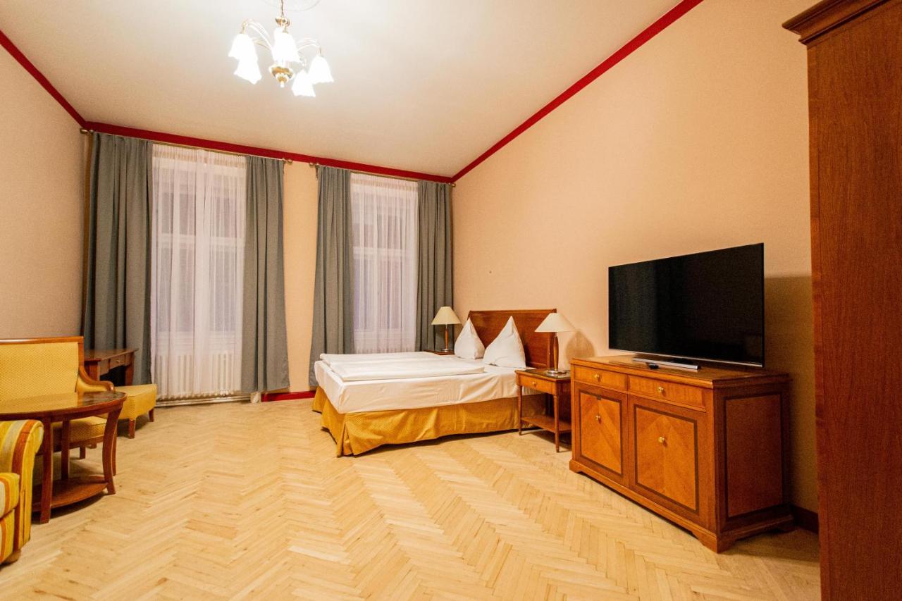 4 Bedrooms 130M2 Apartment At The Main City Square Πράγα Εξωτερικό φωτογραφία