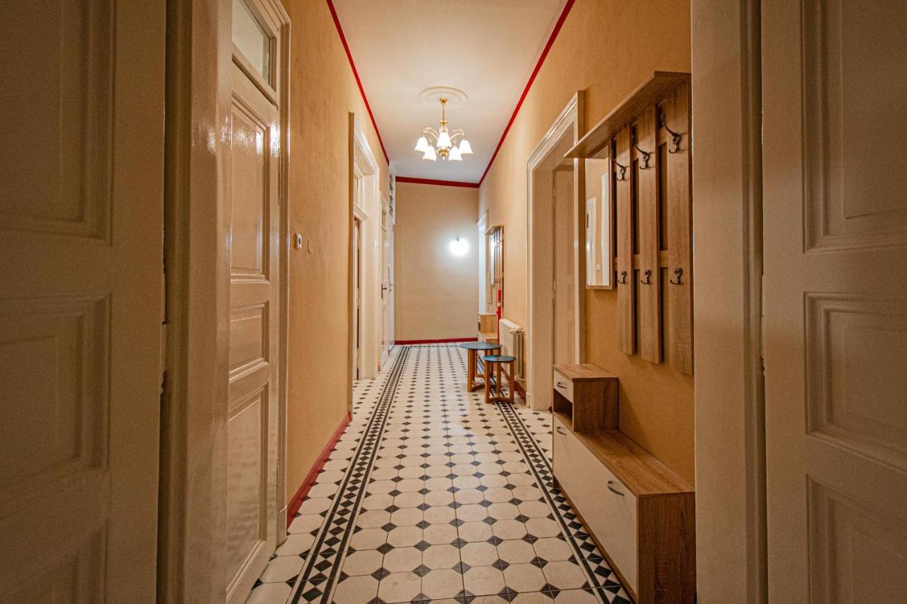 4 Bedrooms 130M2 Apartment At The Main City Square Πράγα Εξωτερικό φωτογραφία